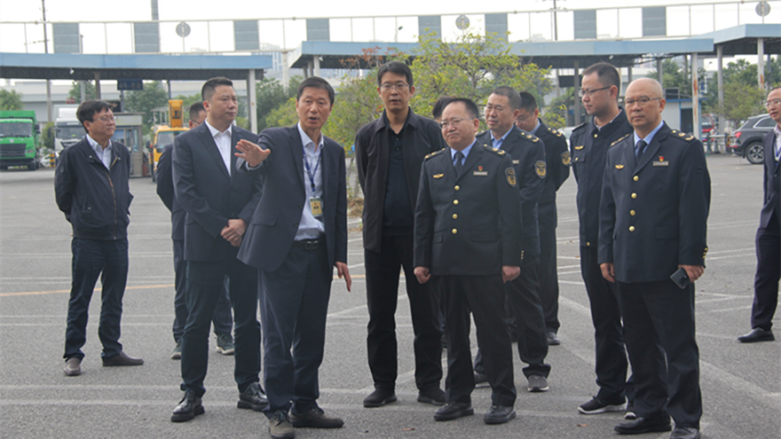 市市場監(jiān)督管理局黨組書記、局長陳鼎一行到泰安檢測走訪調研