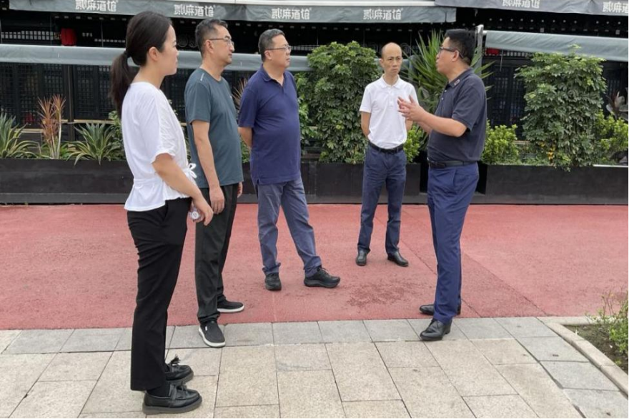 照片4:領導面談_副本 照片4:領導面談_副本