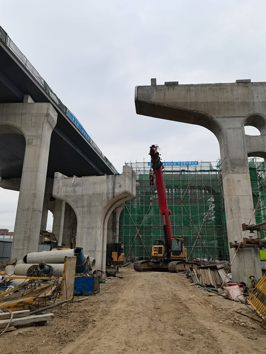 創(chuàng)業(yè)大道南延線施工現(xiàn)場(chǎng) 創(chuàng)業(yè)大道南延線施工現(xiàn)場(chǎng)